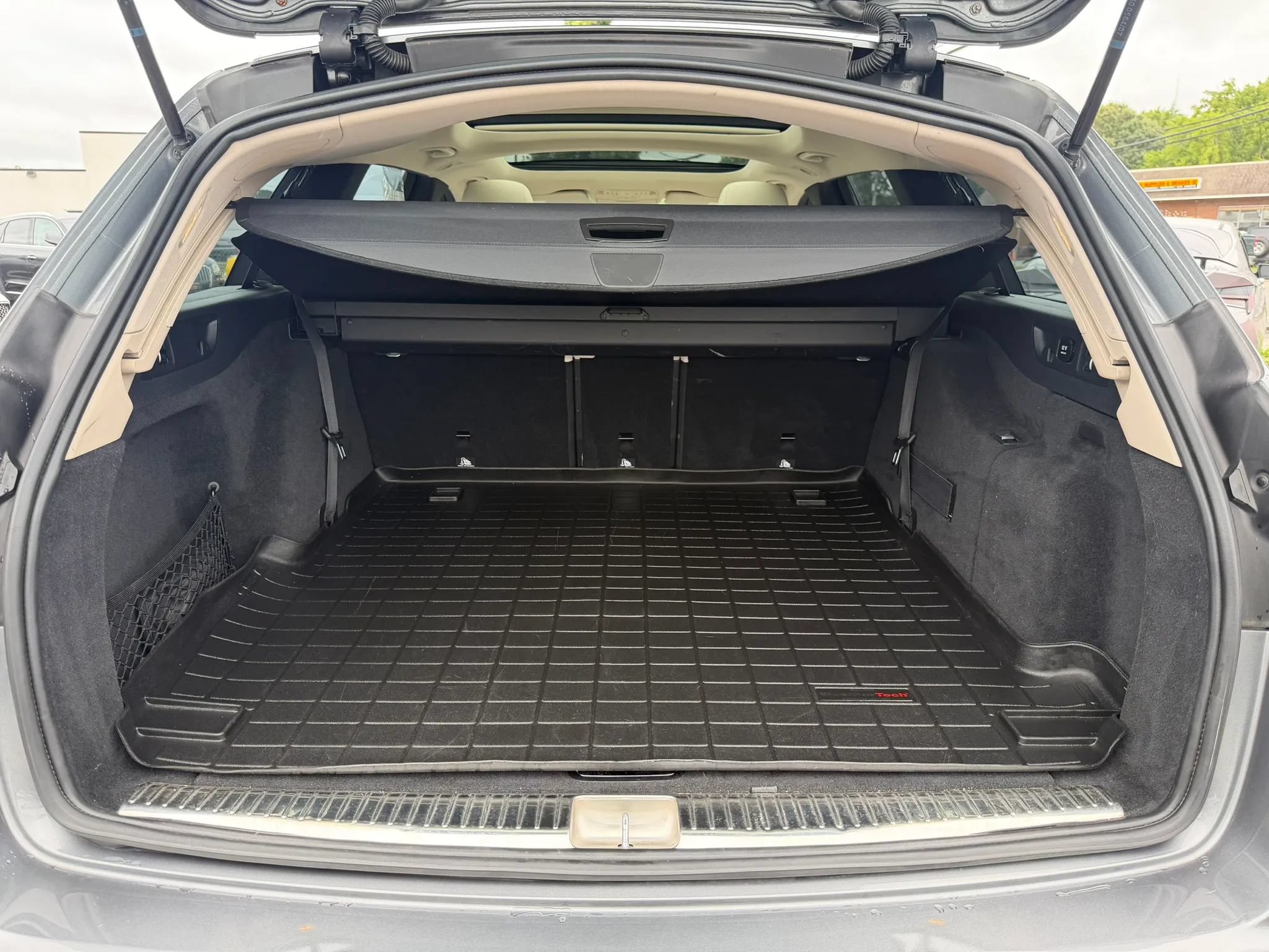 Used 2017 Mercedes-Benz E 400 4MATIC Wagon image 20