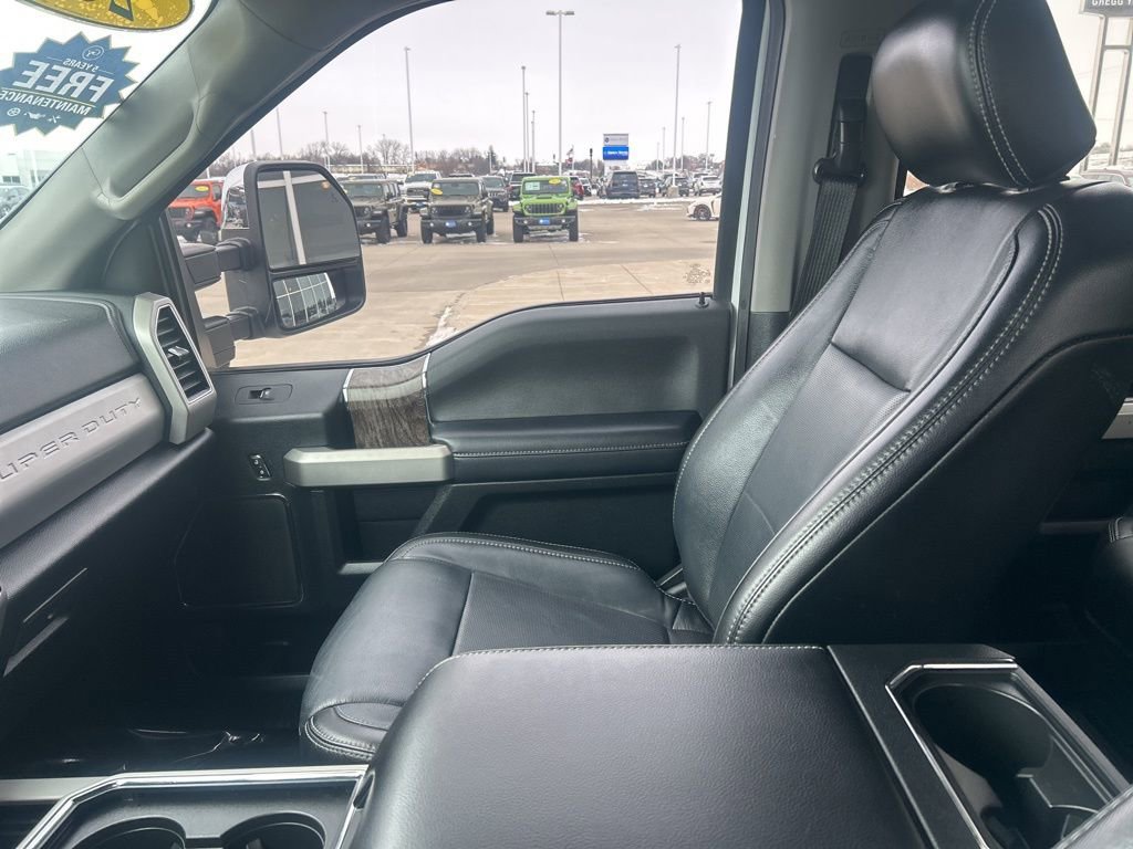 Used 2019 Ford F250 Lariat w/ Chrome Package image 19
