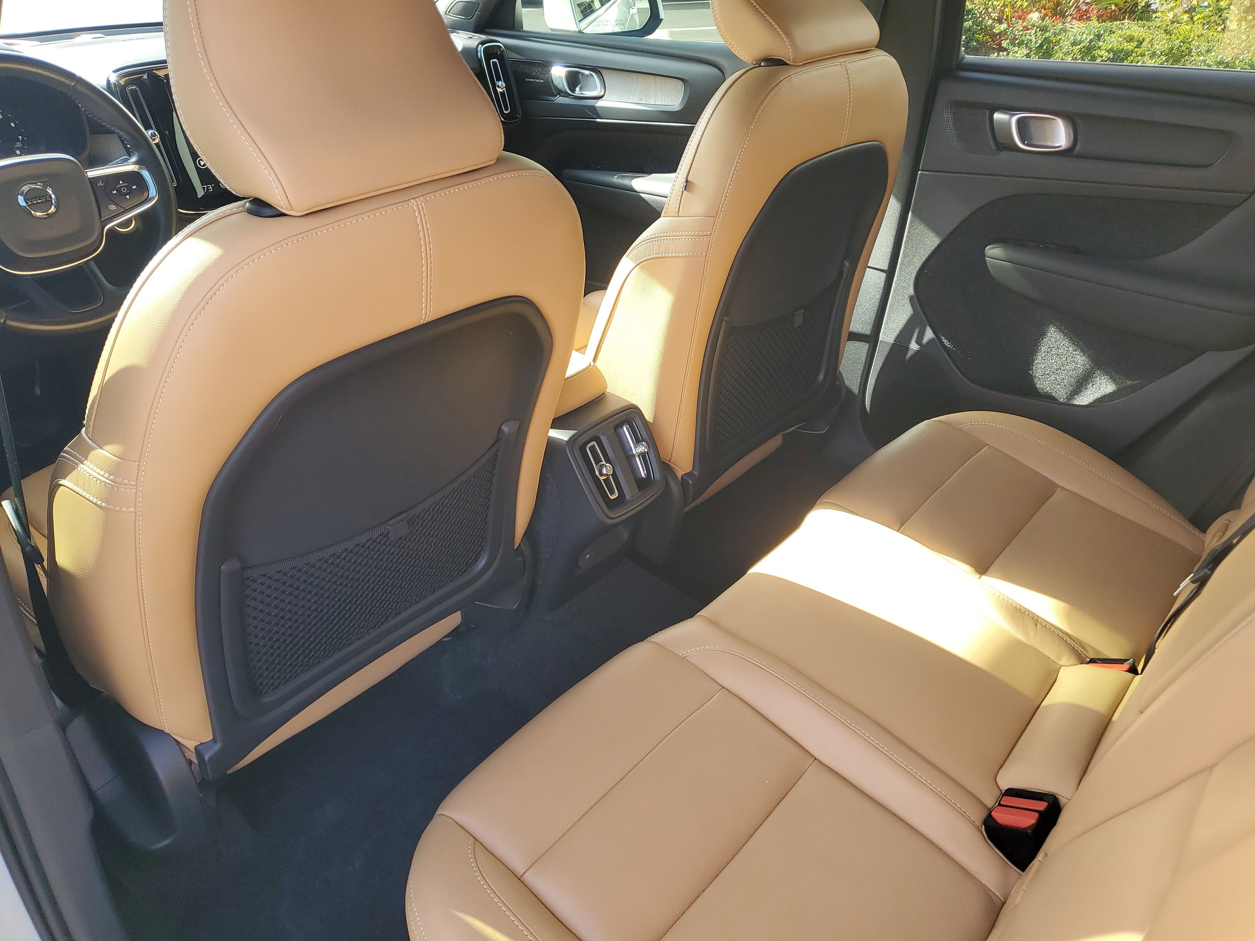 Used 2019 Volvo XC40 T5 Inscription image 12