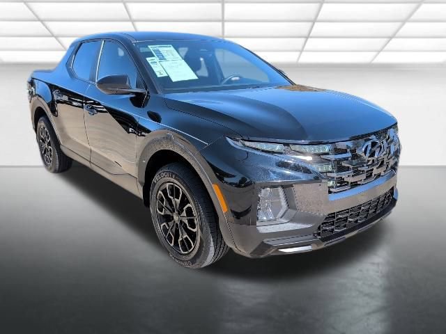 Used 2024 Hyundai Santa Cruz SE image 1