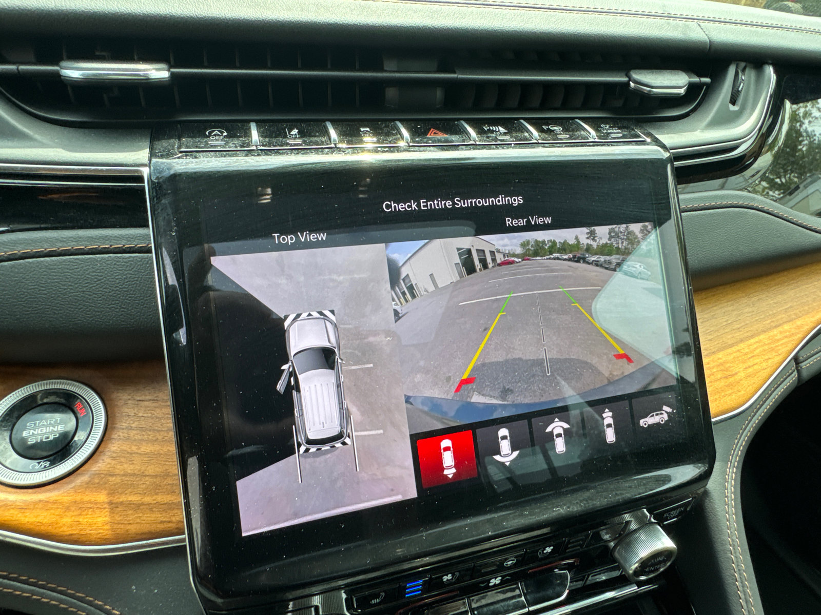 Used 2025 Jeep Grand Cherokee L Summit image 32