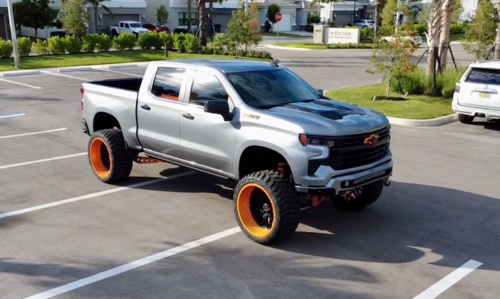 Used 2025 Chevrolet Silverado 1500 LT Trail Boss AWD/4WD image 39