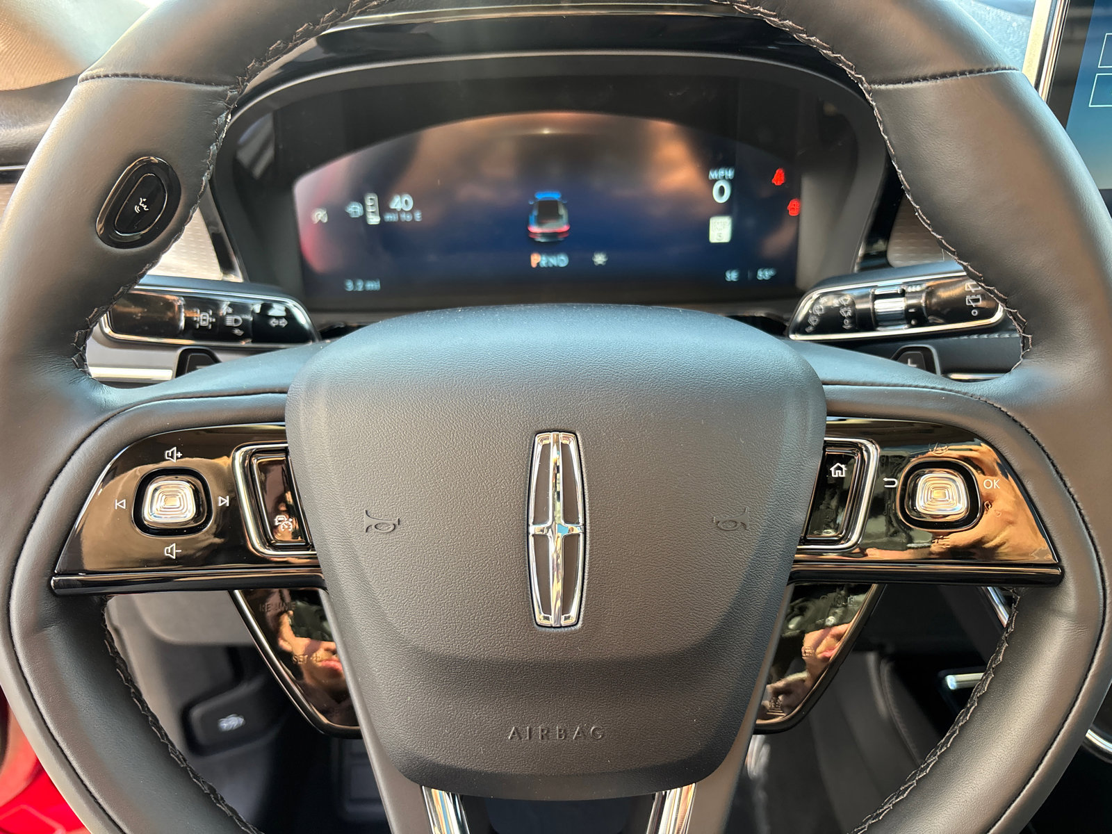 New 2026 Lincoln Corsair Reserve w/ Rear Removable Package Tray image 16