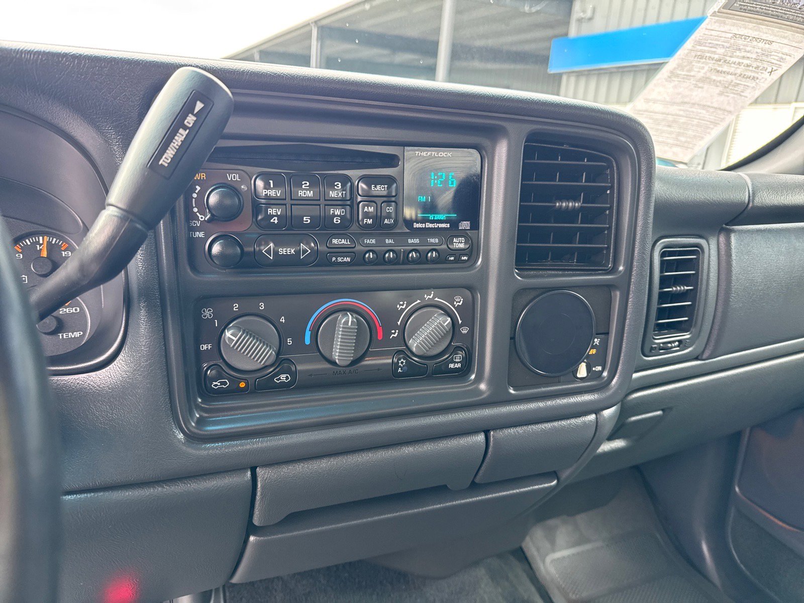 Used 2002 Chevrolet Silverado 2500 LS w/ Electrical Convenience Pkg image 9
