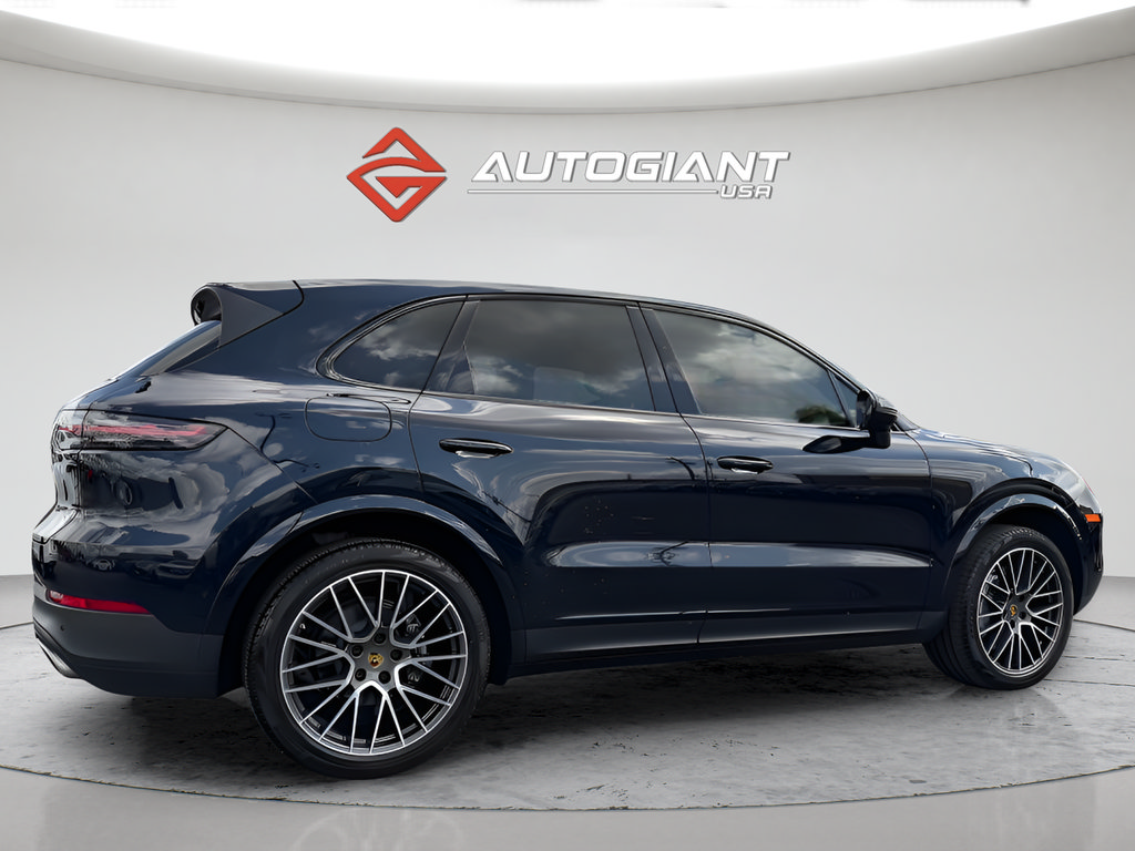 Used 2021 Porsche Cayenne AWD/4WD image 8