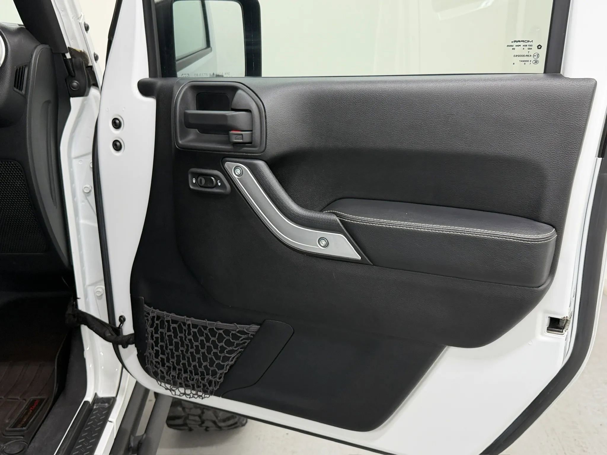 Used 2015 Jeep Wrangler Unlimited Rubicon AWD/4WD image 20