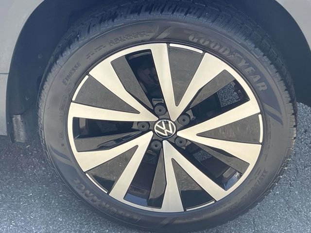 Used 2022 Volkswagen Taos SE FWD image 7