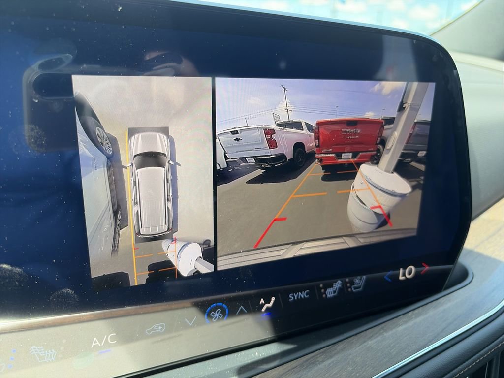 New 2026 Chevrolet Suburban High Country AWD/4WD image 23
