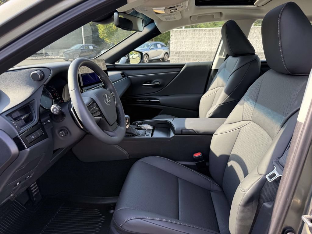 Used 2025 Lexus ES 350 w/ Premium Package FWD image 12