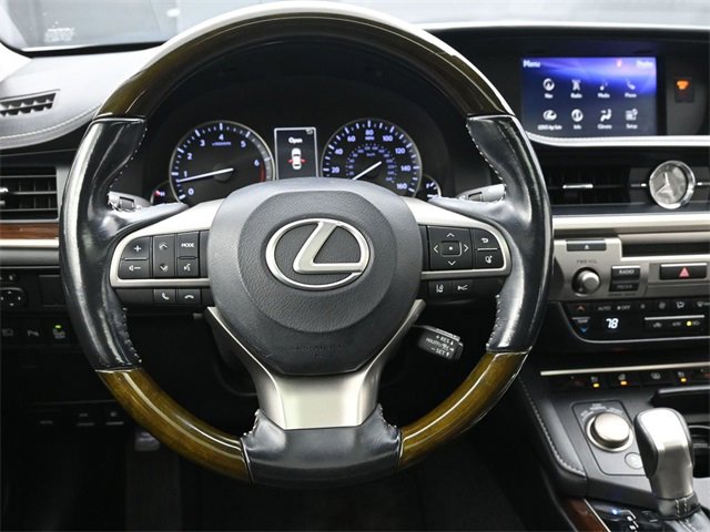 Used 2017 Lexus ES 350 w/ Luxury Package image 10