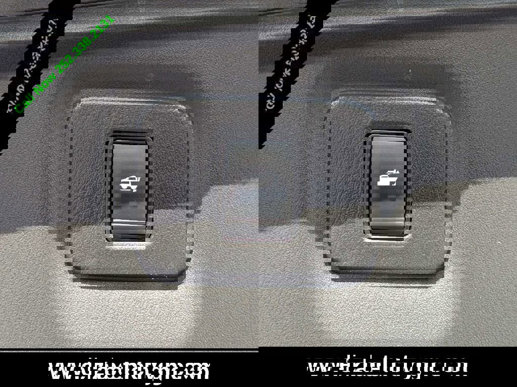 Used 2019 Nissan Pathfinder SL image 15