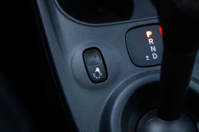 Used 2016 smart fortwo passion image 32