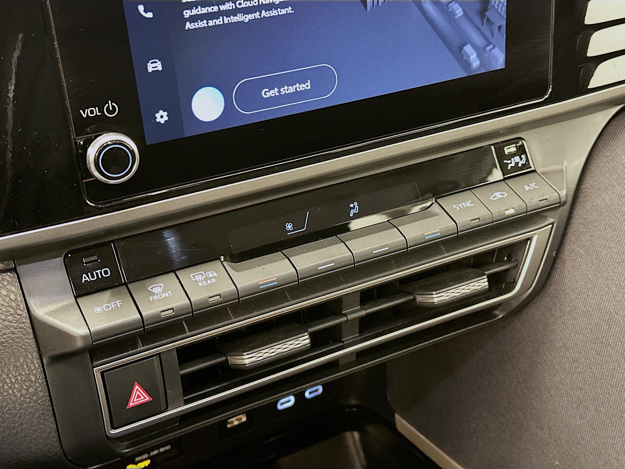 Used 2025 Toyota Camry LE image 24