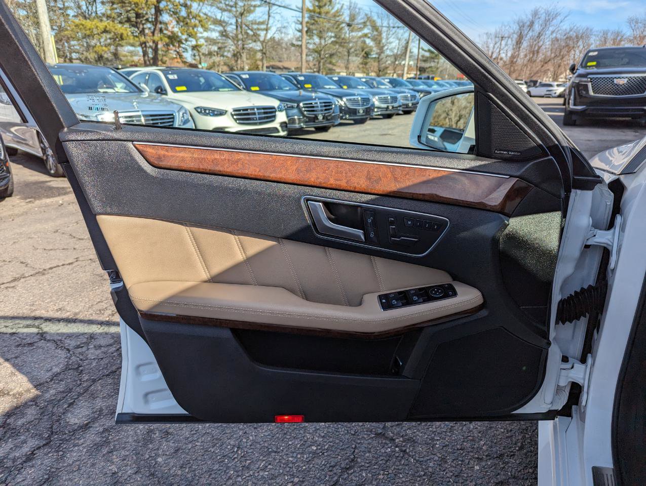 Used 2013 Mercedes-Benz E 350 4MATIC Sedan image 9