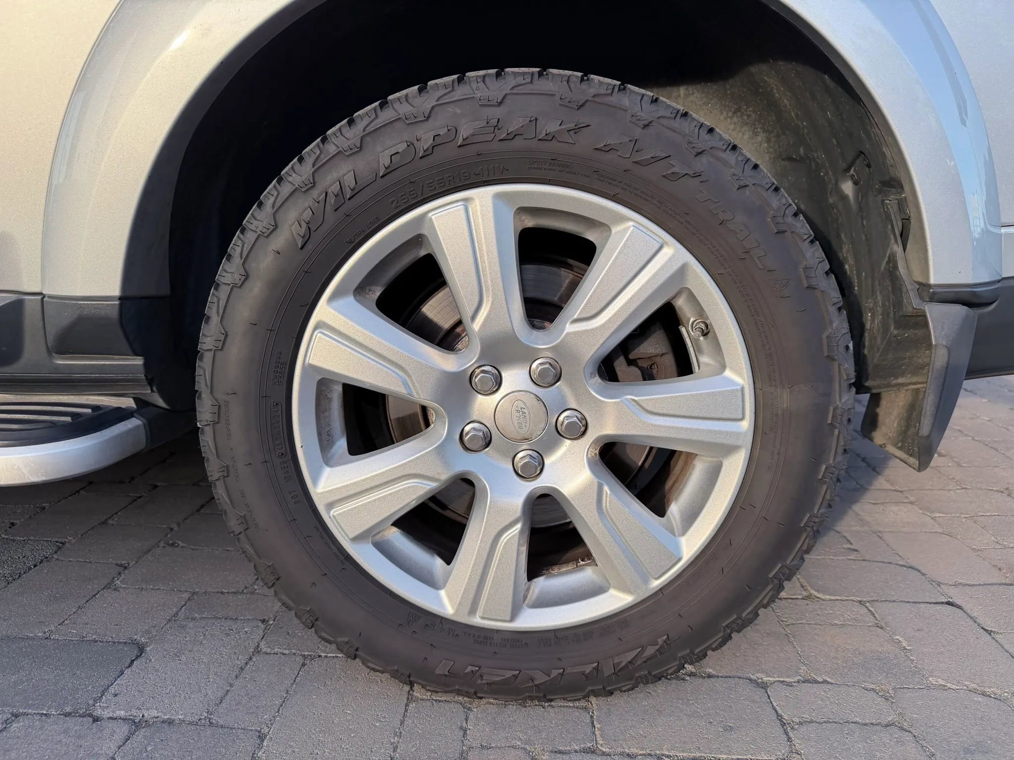 Used 2015 Land Rover LR4 HSE AWD/4WD image 73