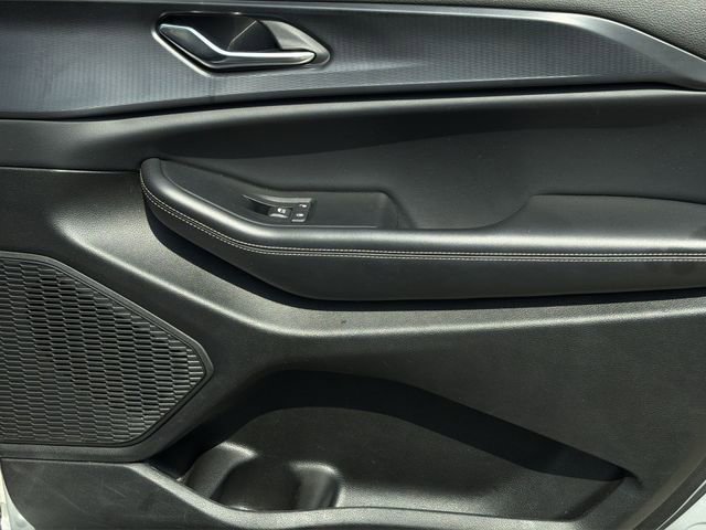 Used 2024 Jeep Grand Cherokee L Laredo image 35