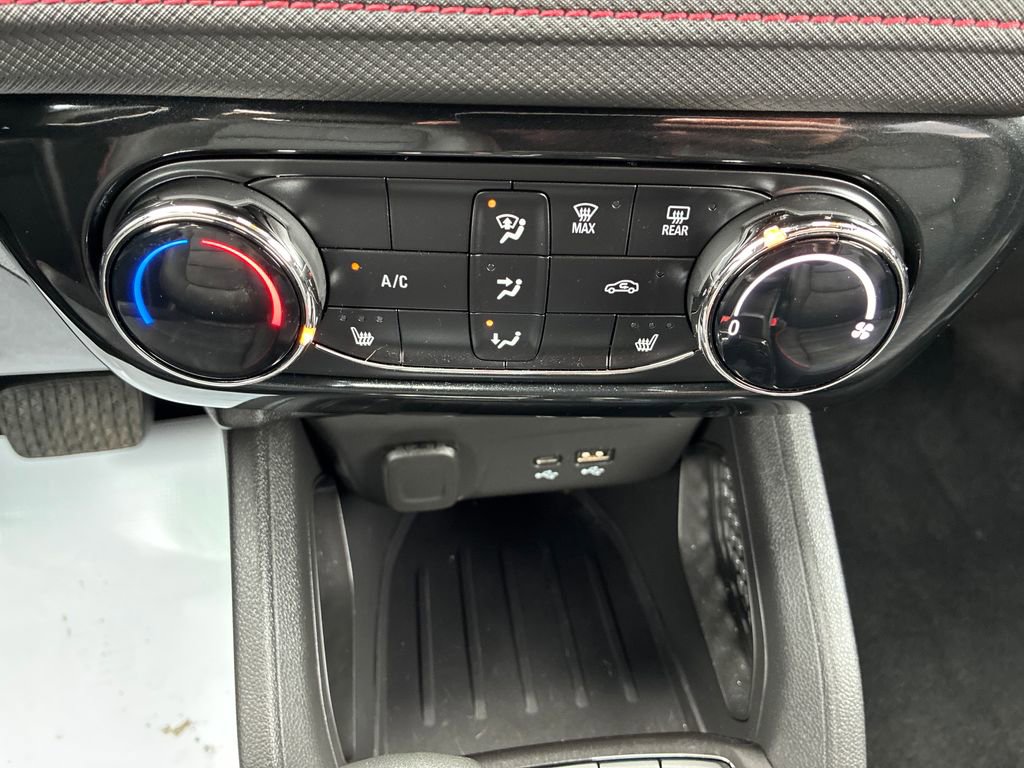 Used 2024 Chevrolet TrailBlazer RS image 24