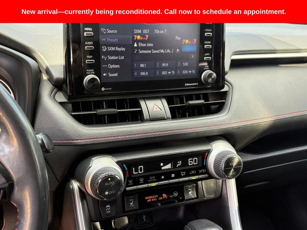 Used 2021 Toyota RAV4 SE w/ Weather & Moonroof Package AWD/4WD image 10