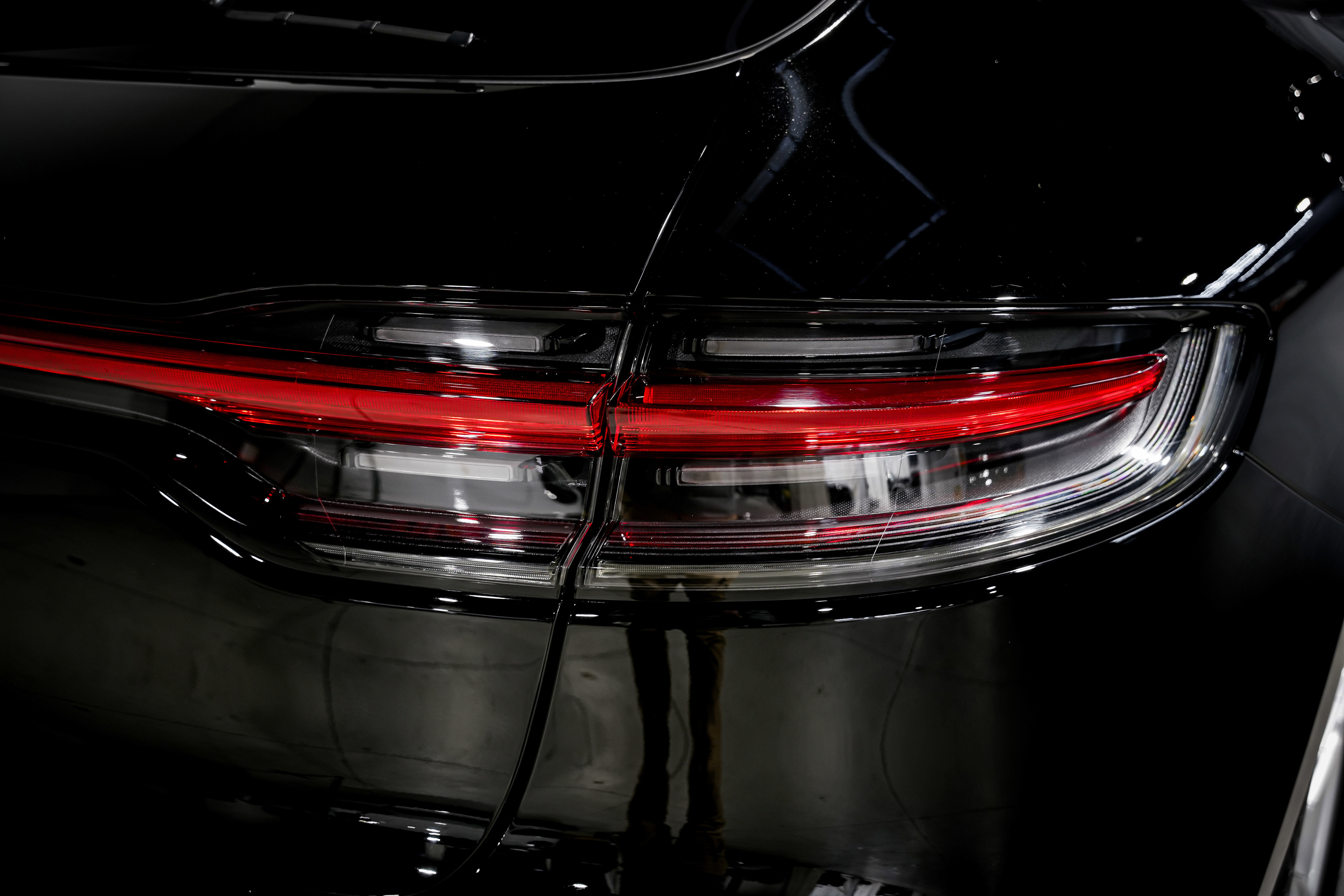 Used 2024 Porsche Macan image 41