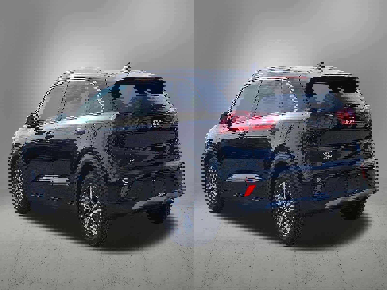 Certified 2022 Kia Niro LXS image 4