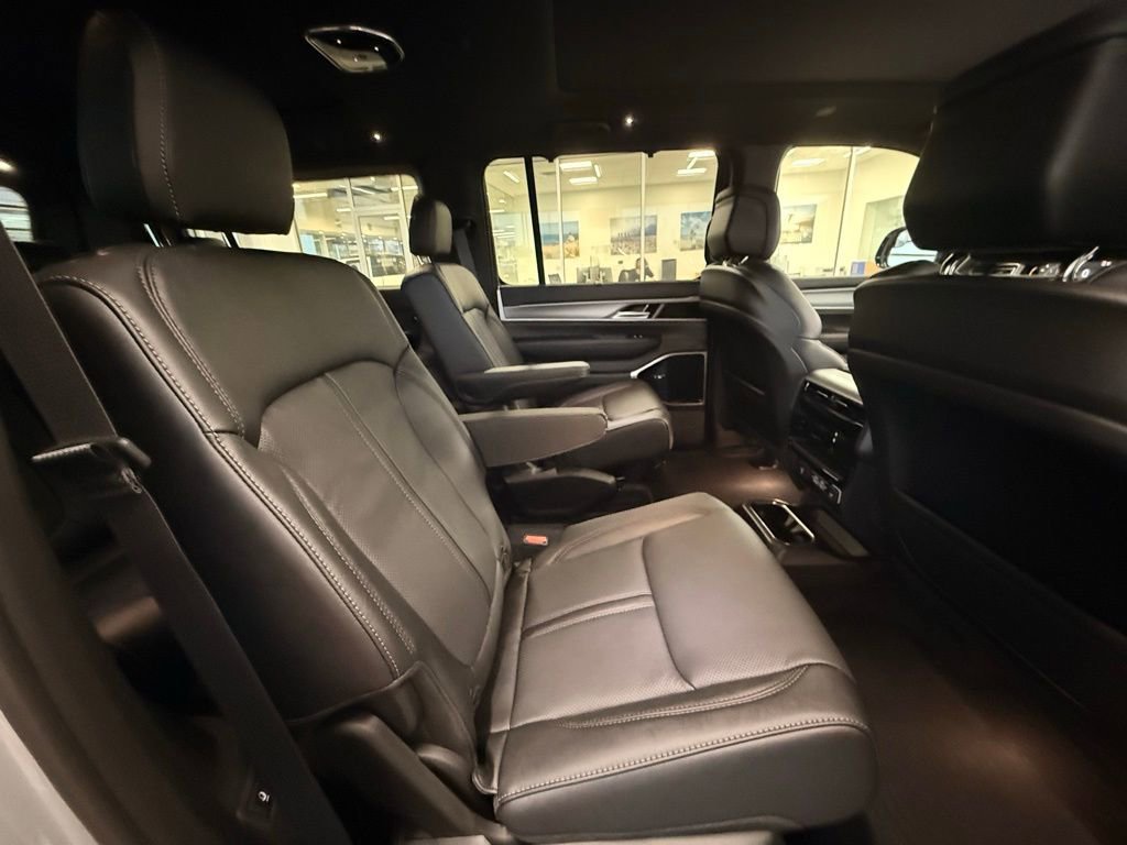 New 2026 Jeep Grand Wagoneer Limited image 14