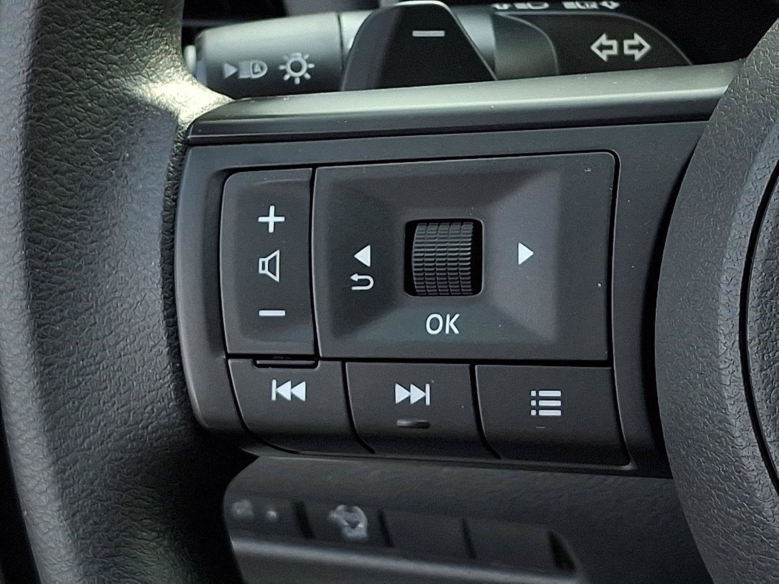Used 2023 Nissan Rogue S AWD/4WD image 20