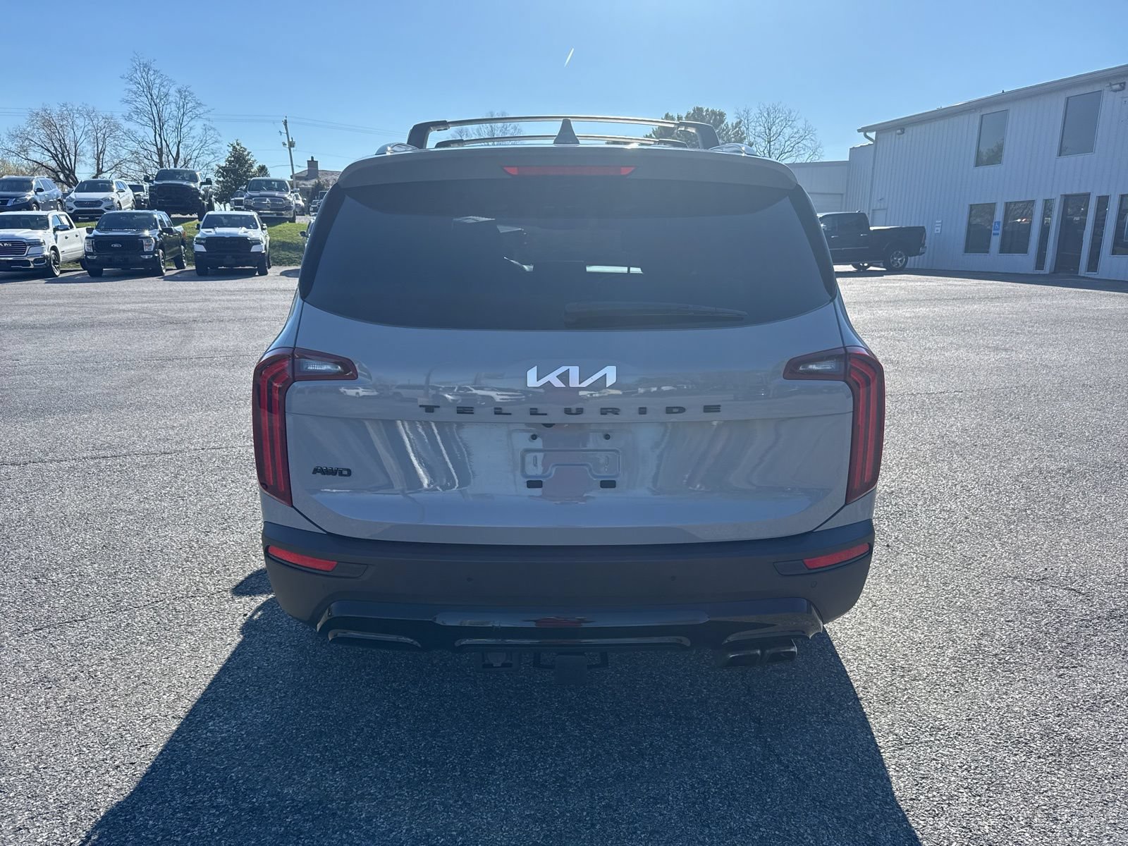 Used 2022 Kia Telluride SX w/ SX Prestige Package AWD/4WD image 4