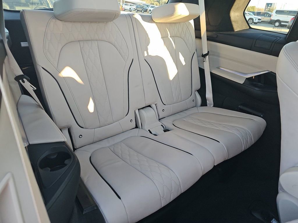 Used 2019 BMW X7 xDrive40i w/ Premium Package image 10