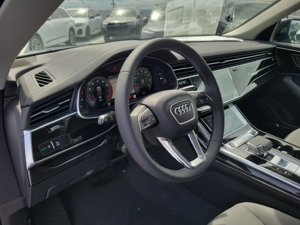 New 2027 Audi Q8 Premium Plus AWD/4WD image 7
