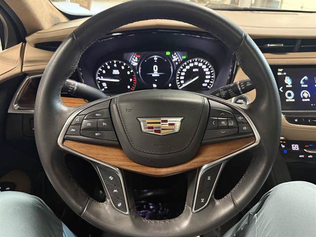 Certified 2018 Cadillac XT5 Platinum w/ Driver Assist Package AWD/4WD image 12