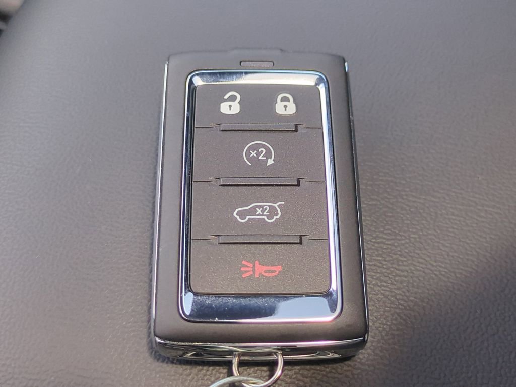 New 2026 Jeep Grand Cherokee L Limited AWD/4WD image 32