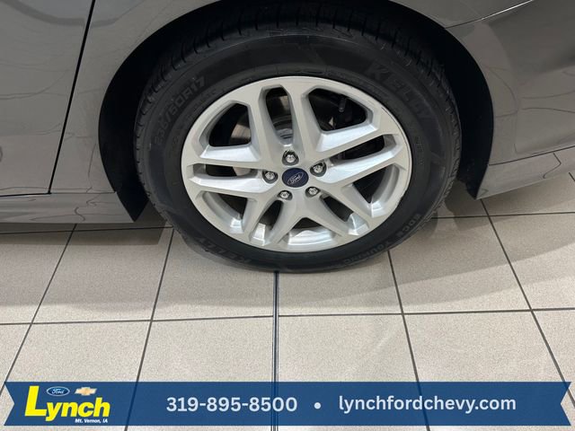 Used 2016 Ford Fusion SE FWD image 23