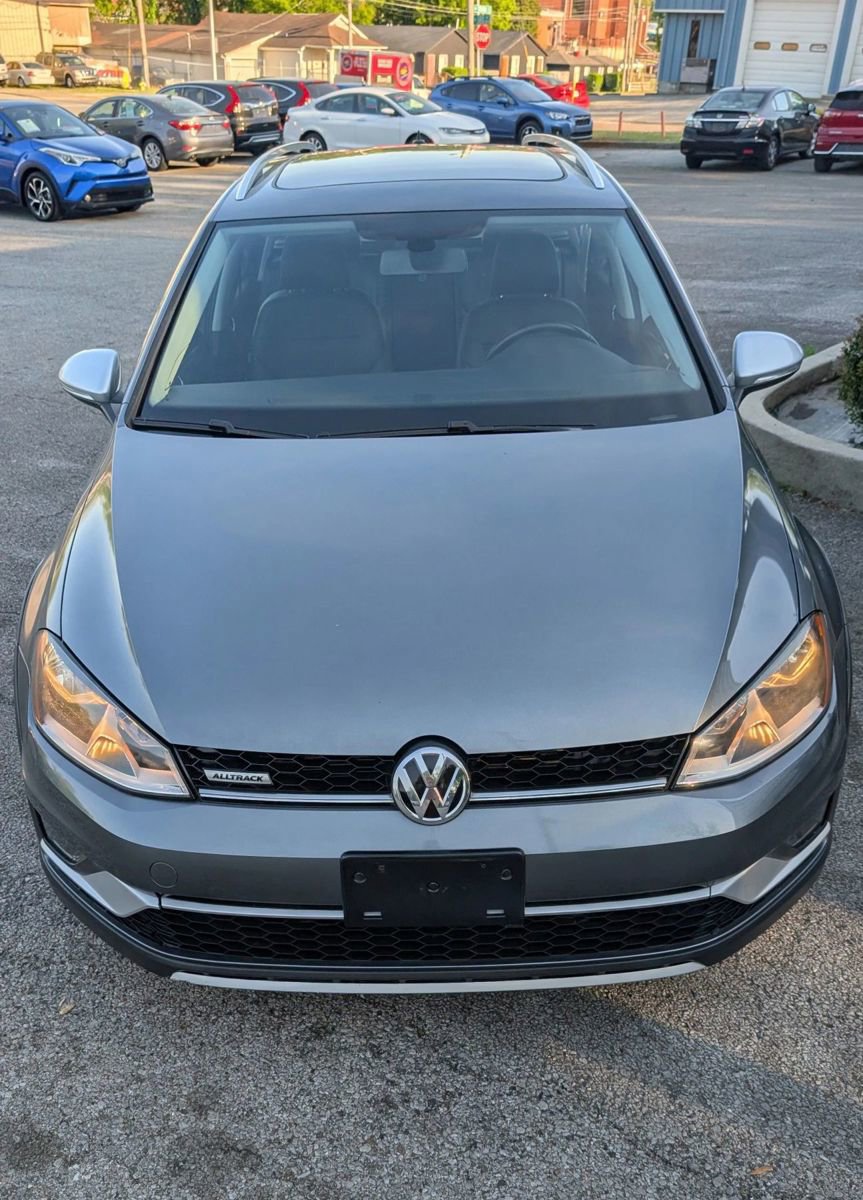 Used 2017 Volkswagen Golf Alltrack SE image 10