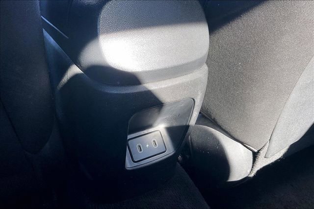 Used 2024 Hyundai Elantra SE image 25