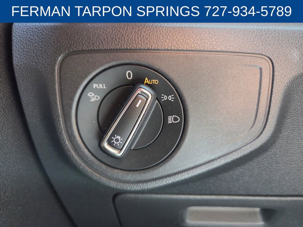 Used 2020 Volkswagen Atlas Cross Sport SEL R-Line AWD/4WD image 26