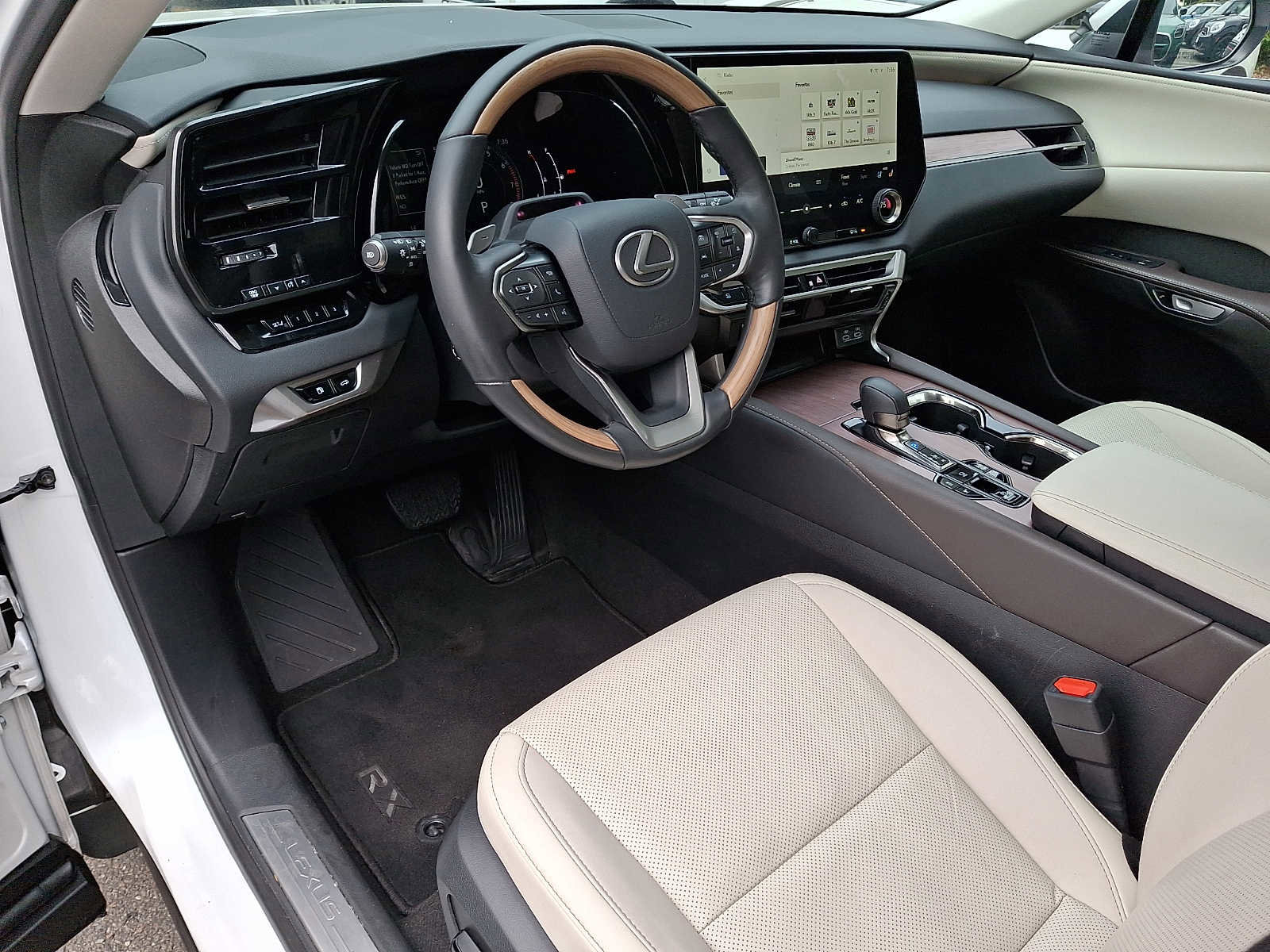 Used 2024 Lexus RX 350 Premium w/ Convenience Package AWD/4WD image 10
