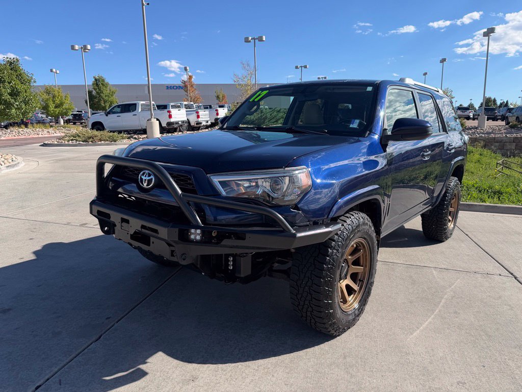 Used 2017 Toyota 4Runner SR5 AWD/4WD image 3