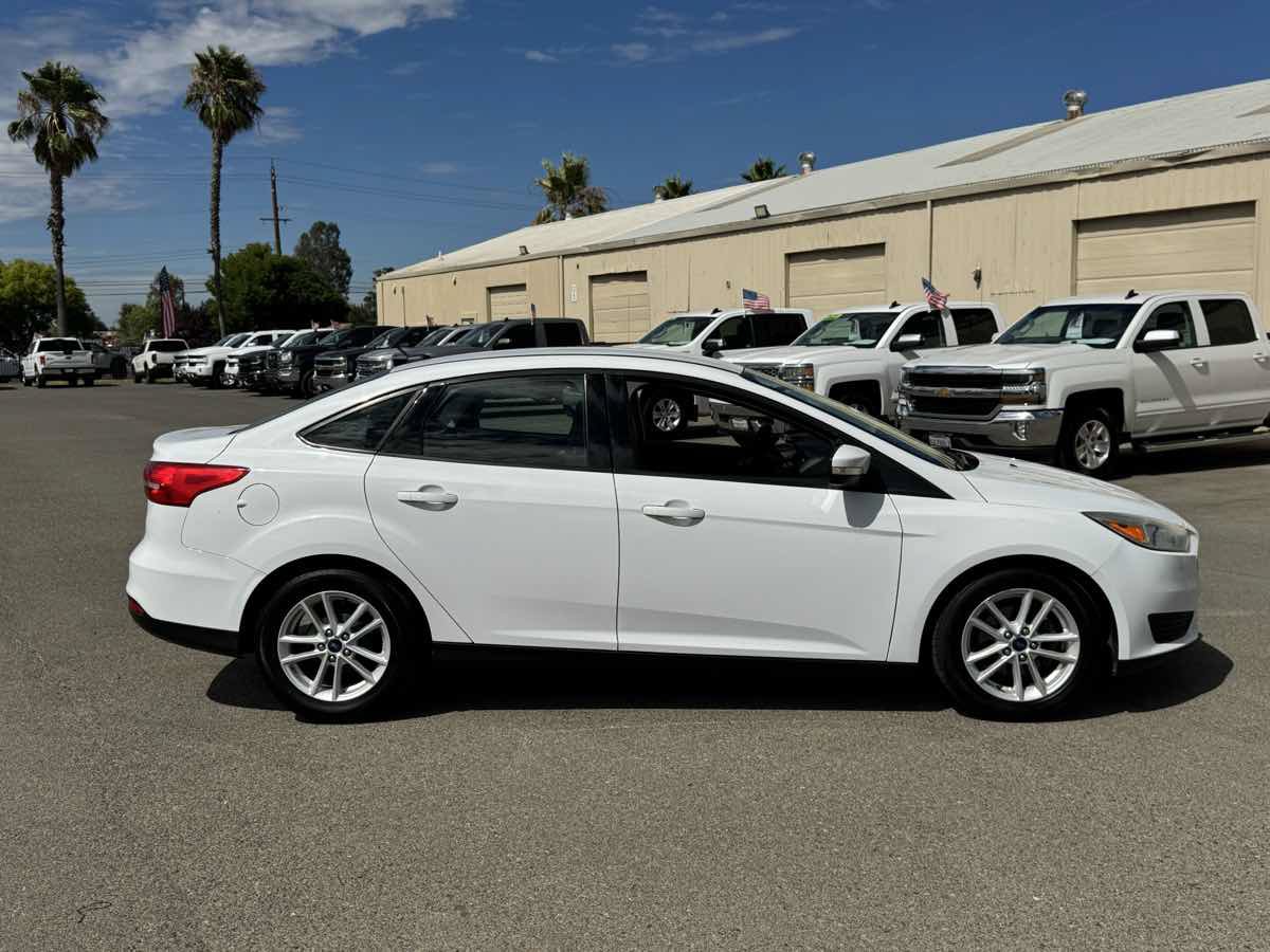 Used 2017 Ford Focus SE FWD image 10