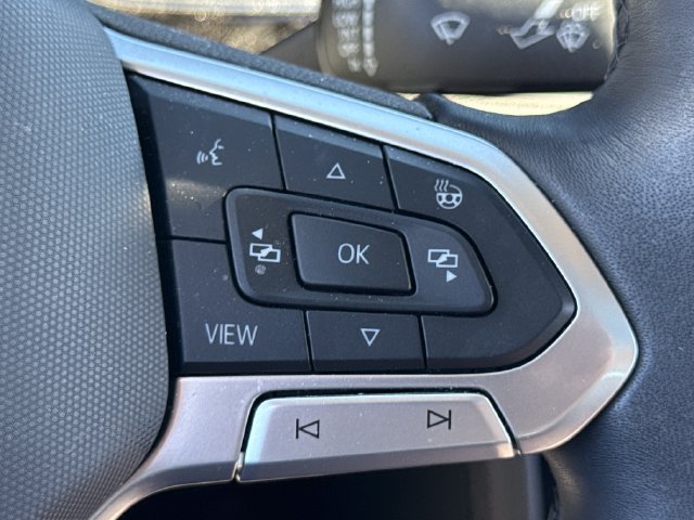 Used 2023 Volkswagen Jetta SEL FWD image 35