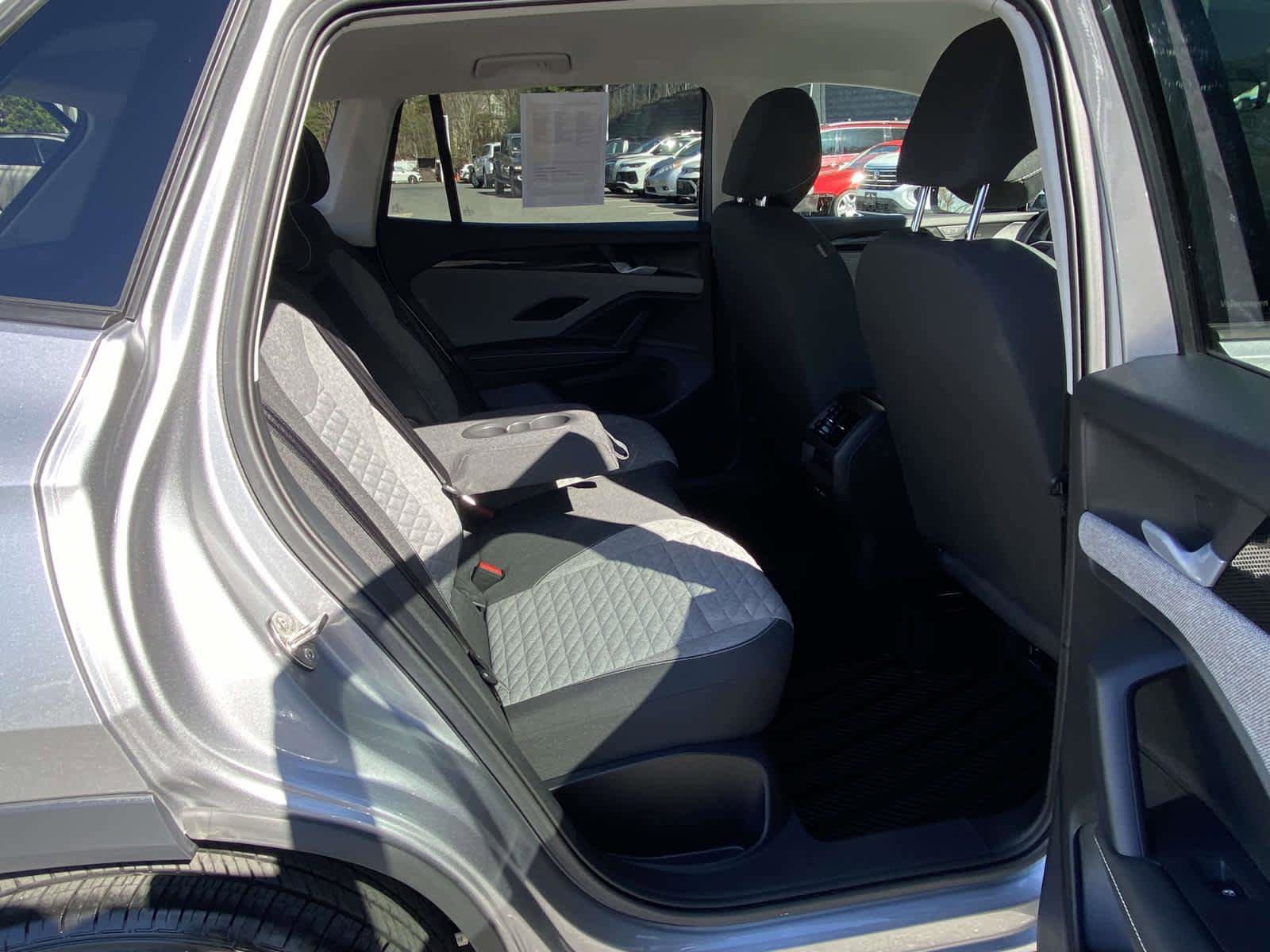 Used 2025 Volkswagen Tiguan S AWD/4WD image 30