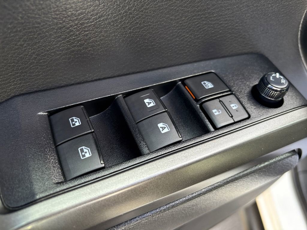 Used 2022 Toyota Tacoma TRD Off-Road image 13