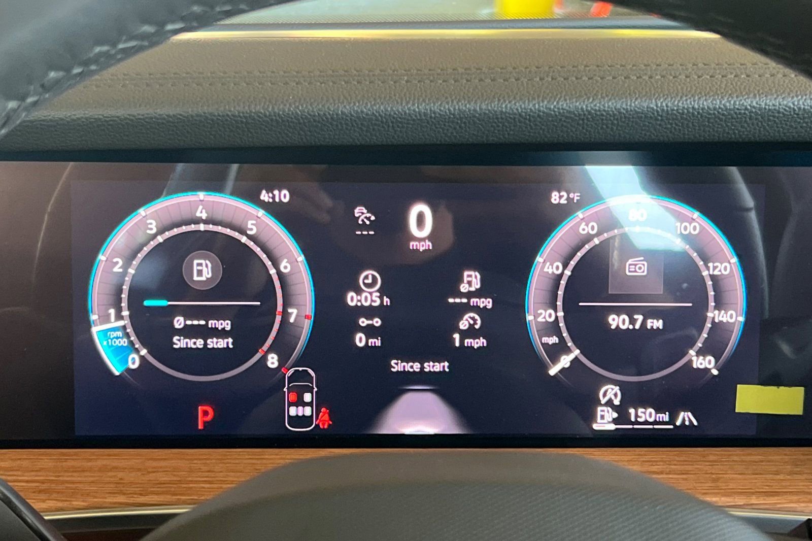 New 2026 Volkswagen Tiguan SEL R-Line AWD/4WD image 25
