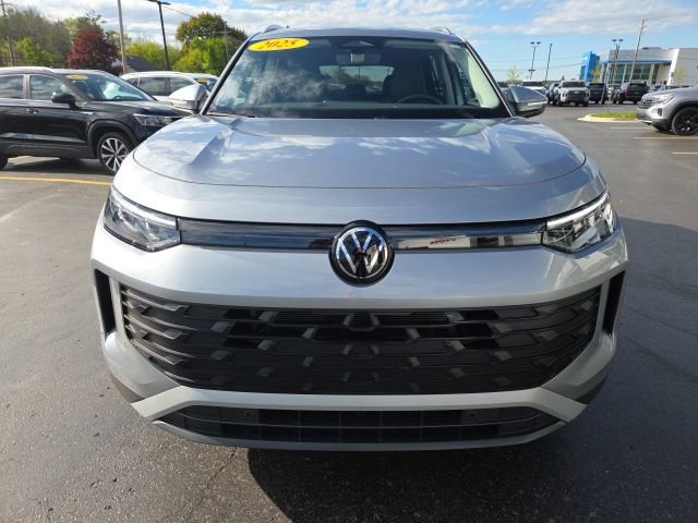 Used 2025 Volkswagen Tiguan SE AWD/4WD video 2