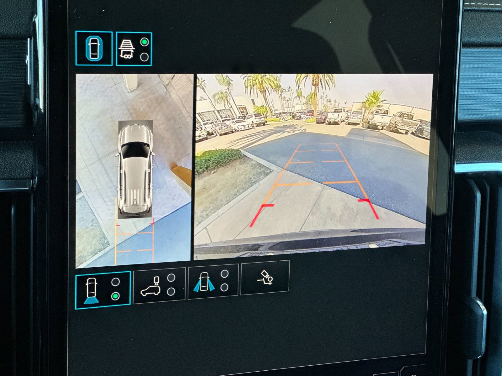 New 2025 GMC Acadia Elevation image 21