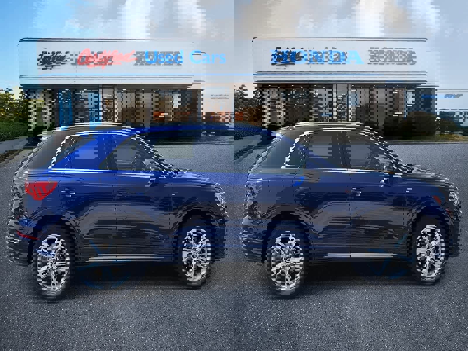 Used 2021 Audi Q3 2.0T Premium Plus w/ Premium Plus Package image 6