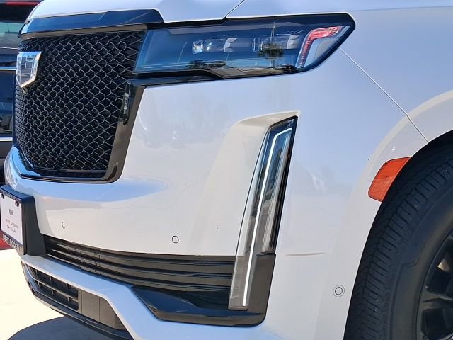 Used 2023 Cadillac Escalade ESV Sport Platinum w/ LPO, ONYX Package AWD/4WD image 7