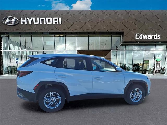 New 2025 Hyundai Tucson SE image 8