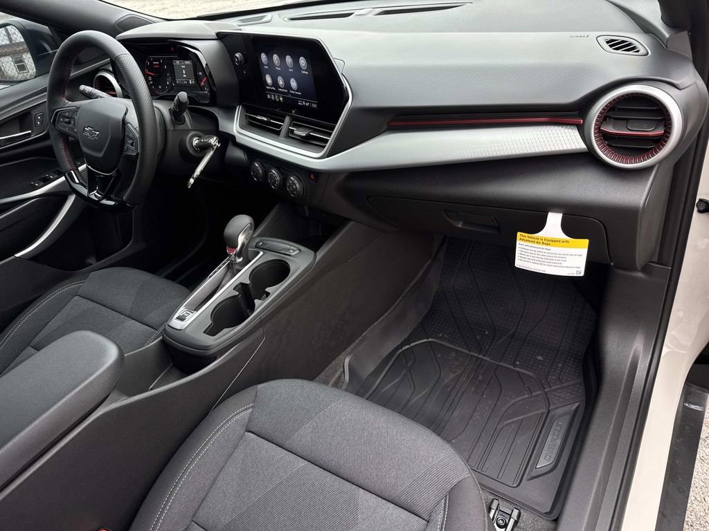 New 2026 Chevrolet Trax RS w/ Sunroof Package image 10