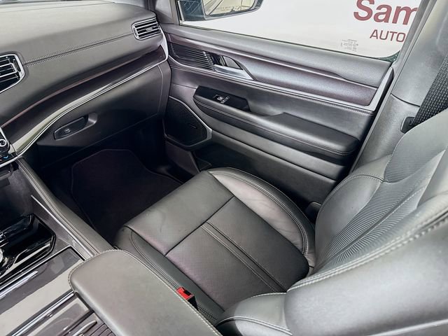 Used 2024 Jeep Wagoneer 4WD w/ Premium Group I image 25