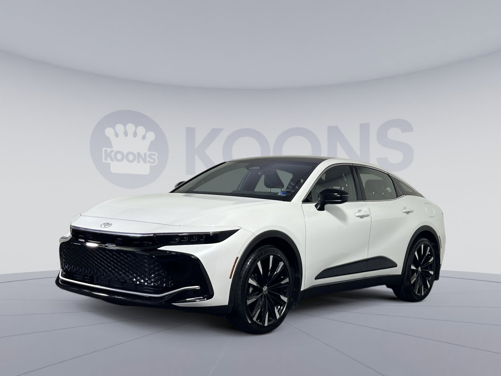 Used 2026 Toyota Crown Platinum image 1